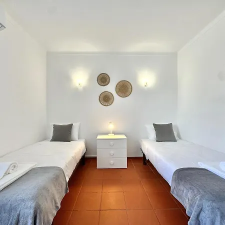 Apartment 15 Min Away! - Rustic With Ac And Wifi *