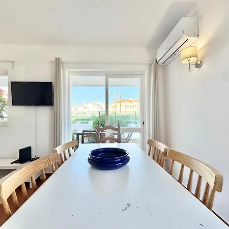 15 Min Away! - Rustic With Ac And Wifi *