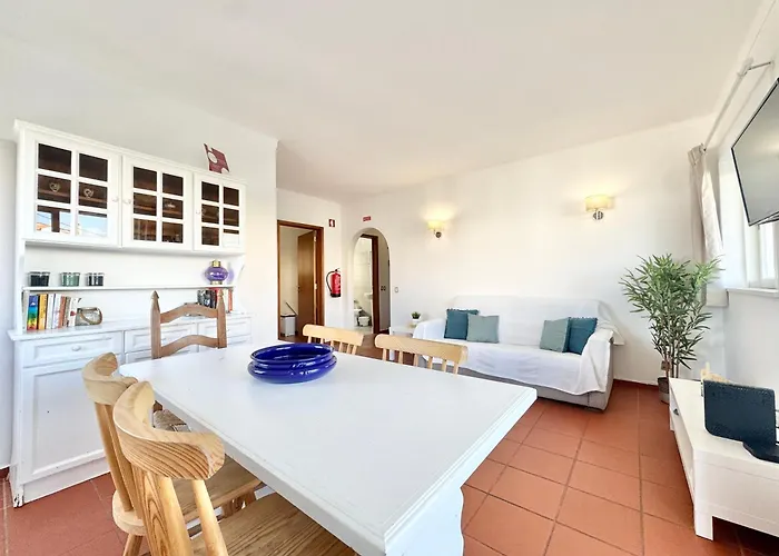 15 Min Away! - Rustic With Ac And Wifi Apartment Quarteira