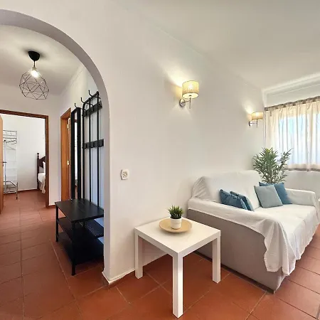 15 Min Away! - Rustic With Ac And Wifi Daire Quarteira